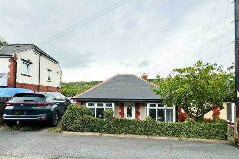 2 bedroom detached bungalow for sale