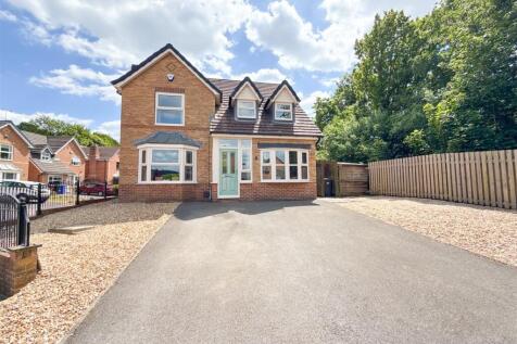 Clough Grove, Oughtibridge, S35 4 bed detached house for sale