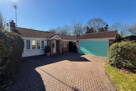3 bedroom detached bungalow for sale