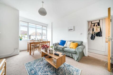 Wormholt Road, Shepherd's Bush... 2 bed flat for sale