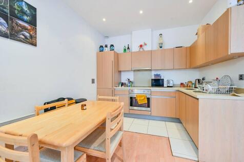Bromyard House, East Acton, London, W3 1 bed flat for sale