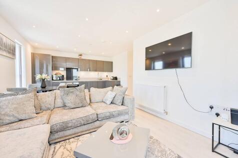 Tabbard Apartments, East Acton... 2 bed flat for sale