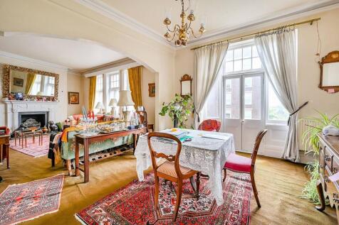 Fitzjames Avenue, West Kensington... 3 bed flat for sale