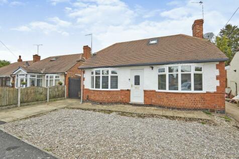 3 bedroom detached bungalow for sale