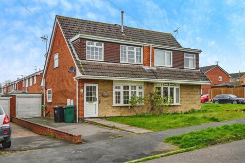 3 bedroom semi-detached house for sale