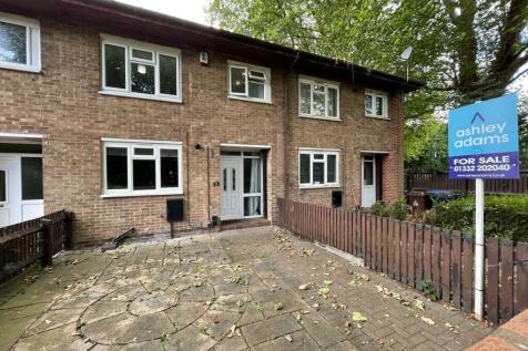 4 bedroom terraced house for sale