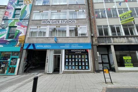 Studio flat for sale