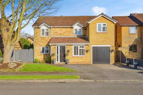 5 bedroom detached house for sale