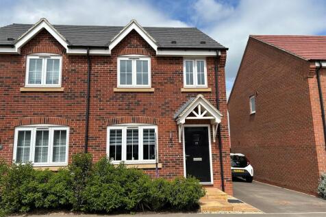 3 bedroom semi-detached house for sale