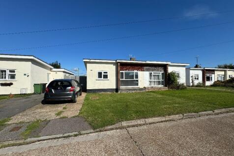 2 bedroom semi-detached bungalow for sale