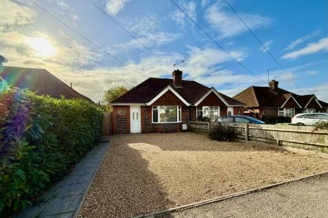 2 bedroom semi-detached bungalow for sale