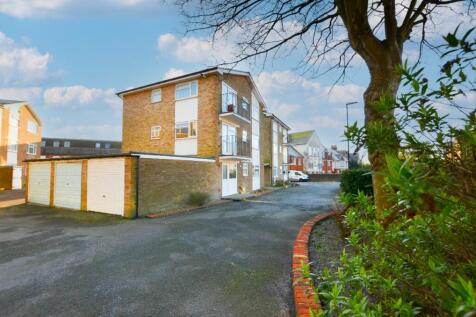 Westhill Court, 20 Ratton Road... 2 bed apartment for sale