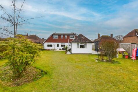 6 bedroom detached house for sale