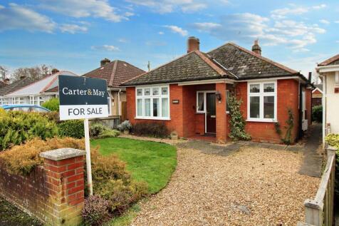 3 bedroom detached bungalow for sale