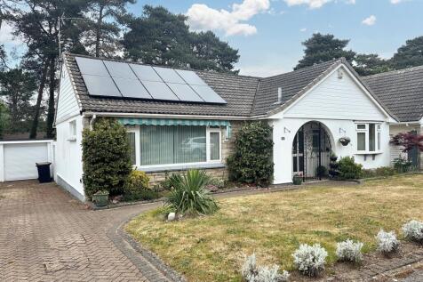 3 bedroom detached bungalow for sale