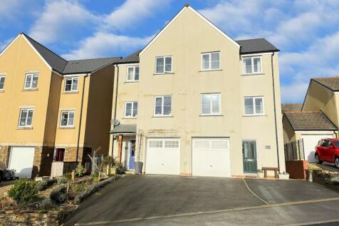 Buzzard Rise, Gunnislake PL18 3 bed semi