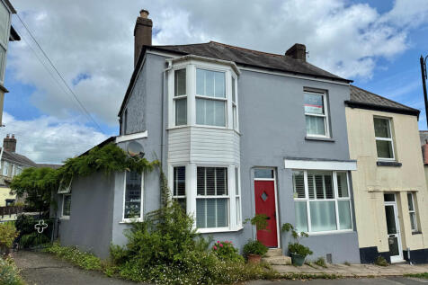 The Square, GUNNISLAKE PL18 3 bed end of terrace house for sale