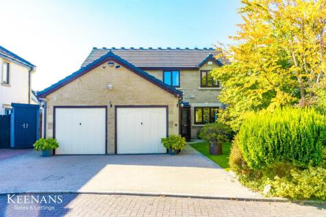 5 bedroom detached house for sale