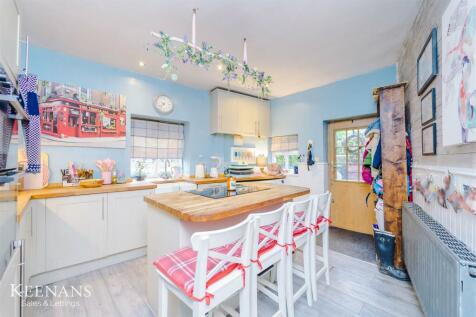 2 bedroom cottage for sale