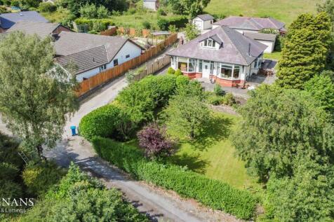 4 bedroom detached bungalow for sale