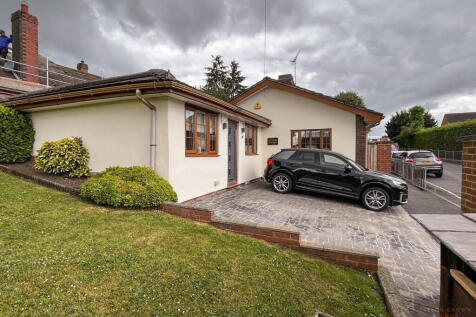 4 bedroom bungalow for sale