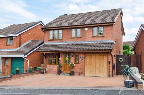 Kensington Place, Cannock WS12 4 bed detached house for sale