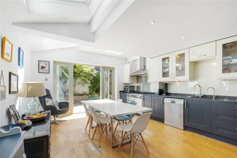 Chatham Road, SW11 4 bed house for sale