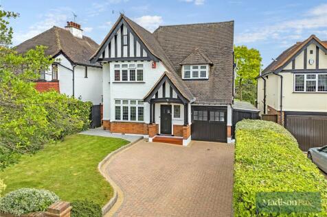 Hillcrest Road, Essex IG10 4 bed detached house for sale