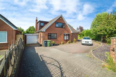 4 bedroom detached bungalow for sale