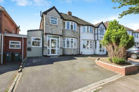 3 bedroom semi-detached house for sale