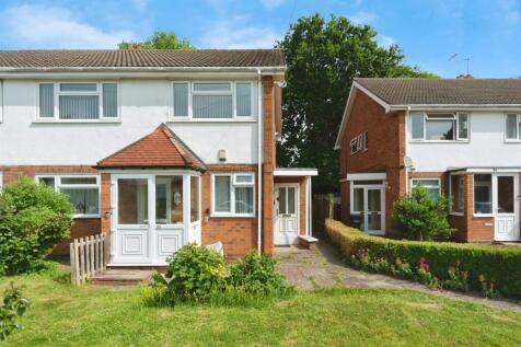 2 bedroom maisonette for sale