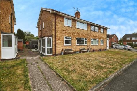 2 bedroom ground floor flat for sale
