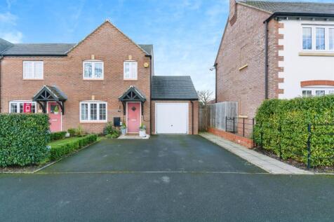 3 bedroom semi-detached house for sale