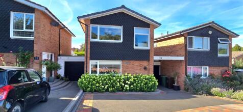 3 bedroom link detached house for sale