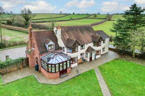 6 bedroom detached house for sale