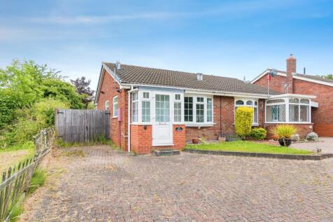 2 bedroom semi-detached bungalow for sale