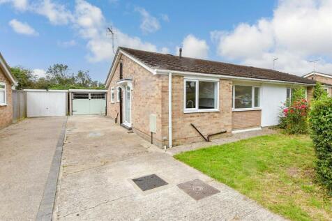 2 bedroom semi-detached bungalow for sale