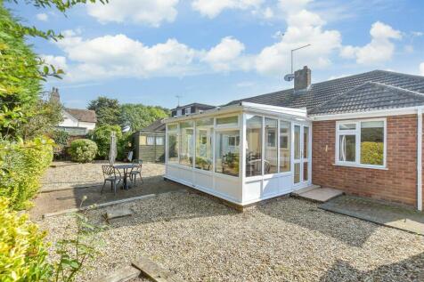 2 bedroom detached bungalow for sale