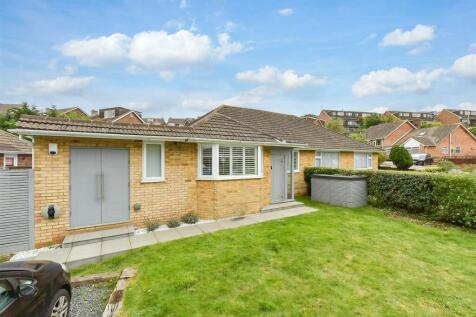 3 bedroom semi-detached bungalow for sale