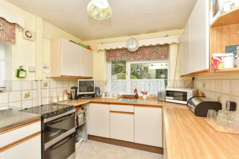 2 bedroom semi-detached bungalow for sale