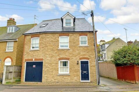 2 bedroom detached house for sale