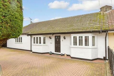 3 bedroom semi-detached bungalow for sale