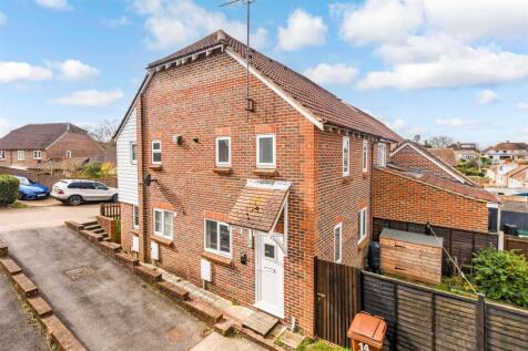1 bedroom semi-detached house for sale