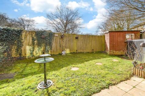 1 bedroom ground floor maisonette for sale