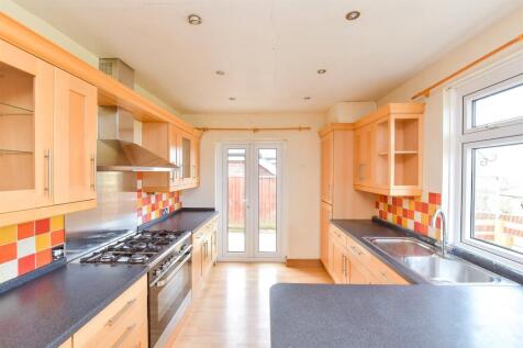 4 bedroom chalet for sale