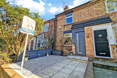 Button Street, Swanley Village BR8 3 bed terraced house for sale