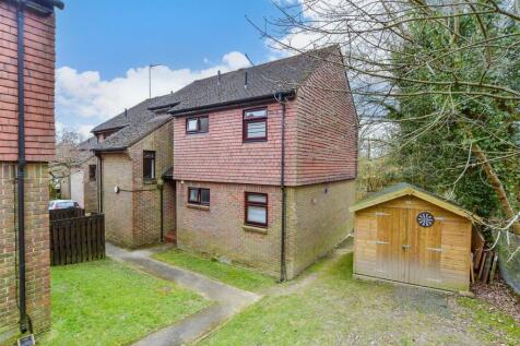 1 bedroom ground floor flat for sale