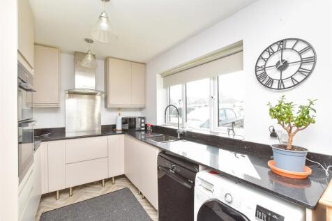 2 bedroom semi-detached bungalow for sale