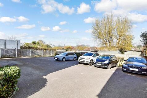 2 bedroom ground floor flat for sale