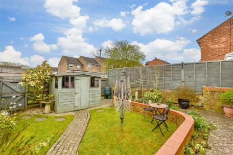 4 bedroom terraced house for sale